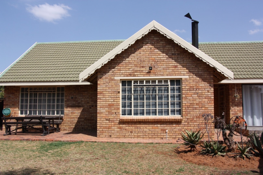 3 Bedroom Property for Sale in Langenhovenpark Free State